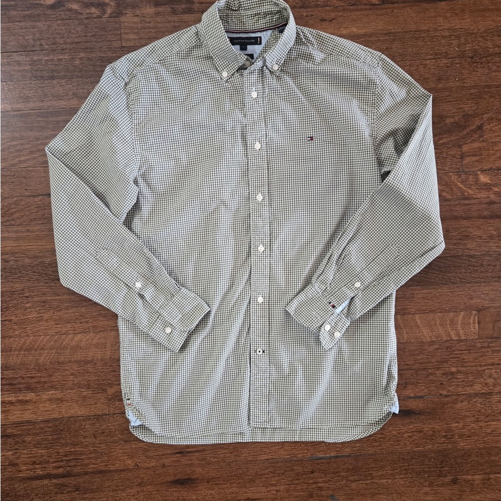 Tommy Hilfiger Men's Green Checkered Button Down Shirt
